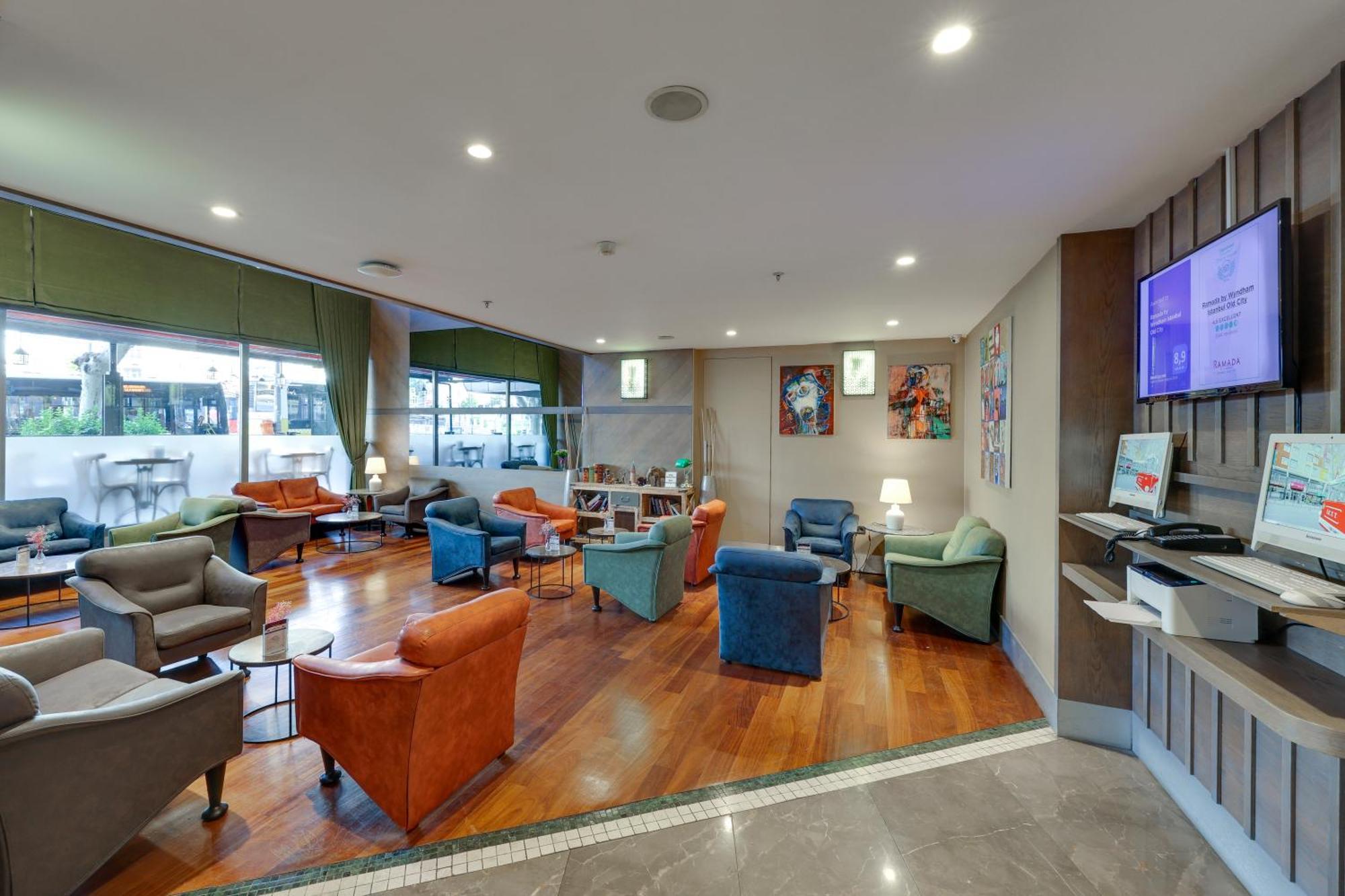 Ramada By Wyndham Old Otel 4*