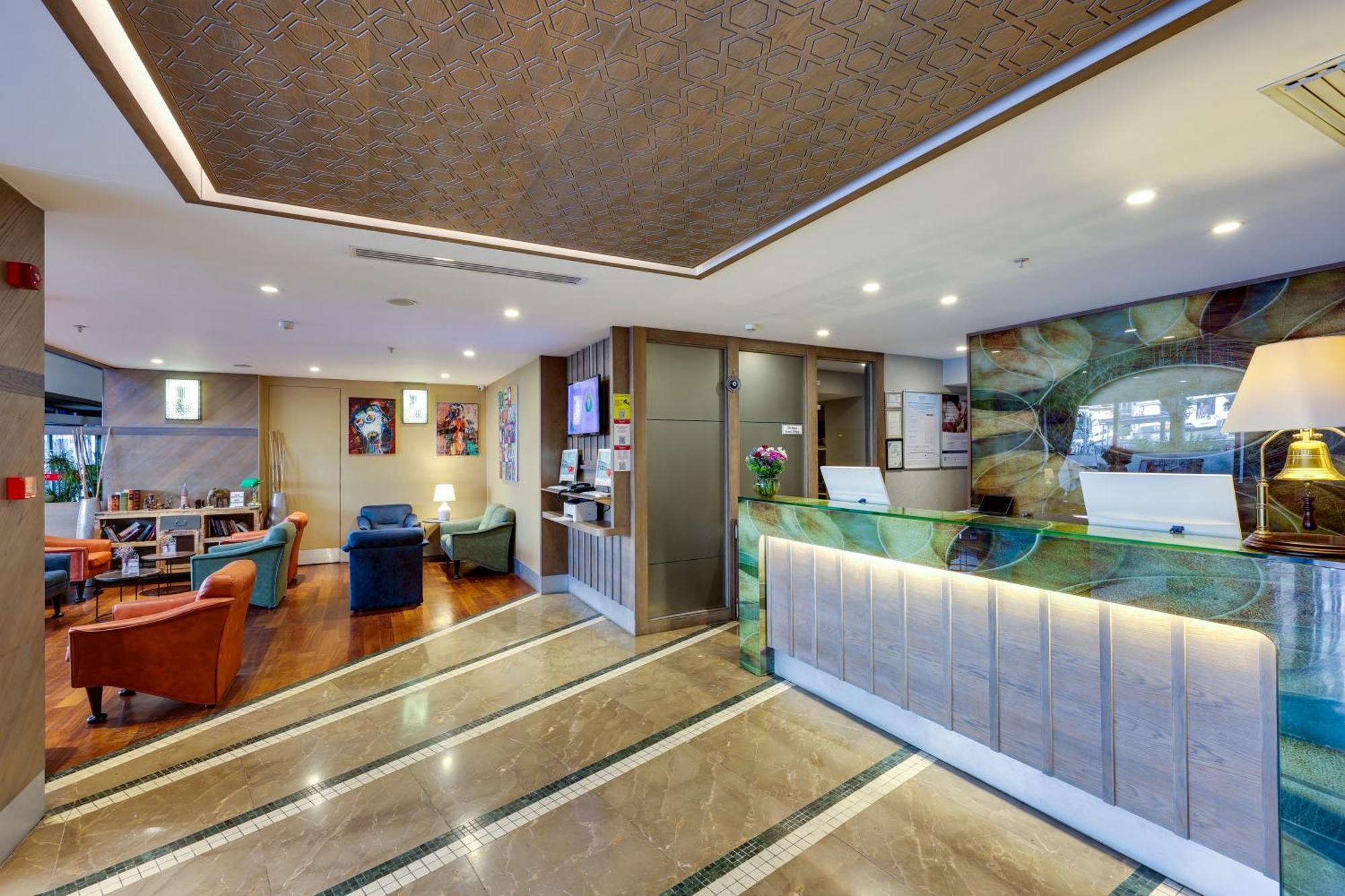Ramada By Wyndham Old City